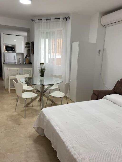 Beach And City Apartment A 50M De La Playa Fuengirola Buitenkant foto